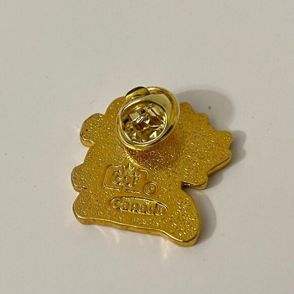 CDF Canada Pin Bunny Rabbit Flaws - Picture 3 of 8